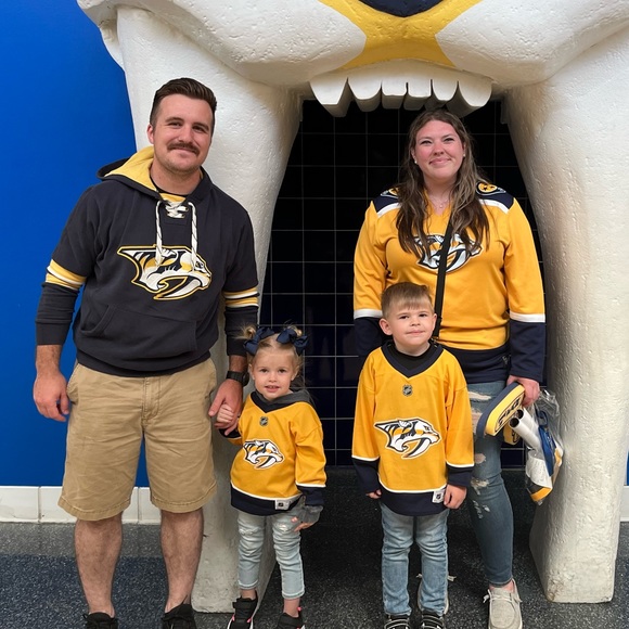 Meet the Posher - Picture 1 of 7